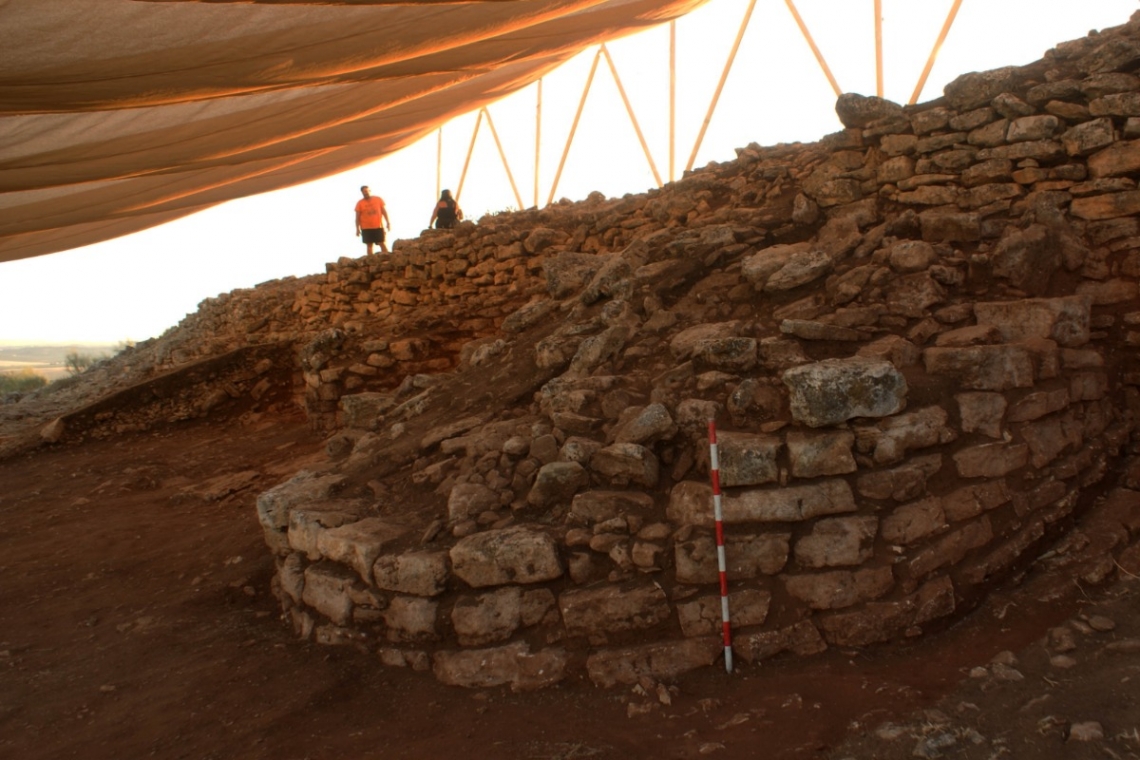 Descubren en Villavieja, (Algarinejo, Granada), una ciudad fortificada con 5.000 años de antigüedad